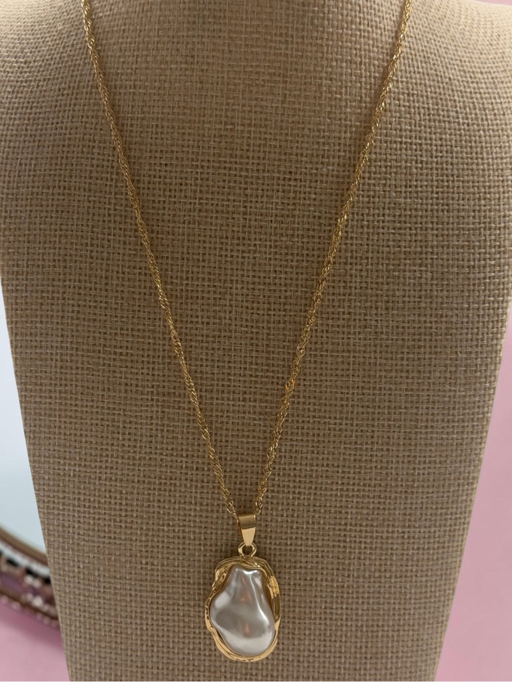 Gold Baroque Faux Pearl Pendant Necklace